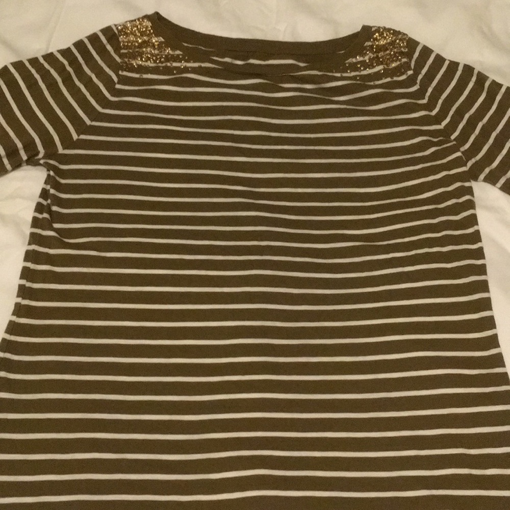 3/4 length striped top.